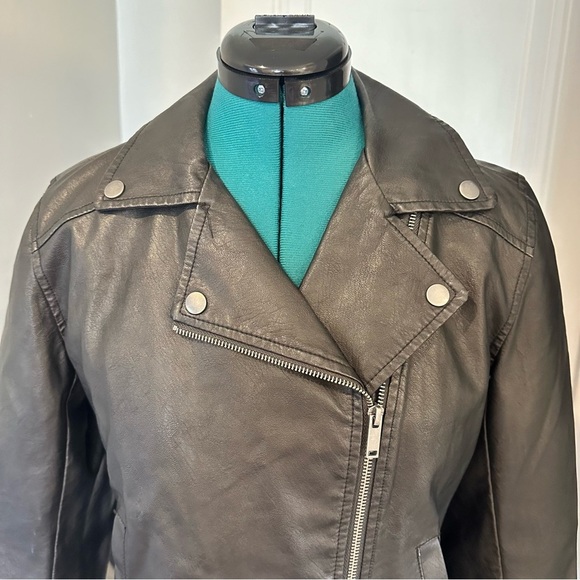 Universal Thread faux leather jacket size small - Picture 2 of 16
